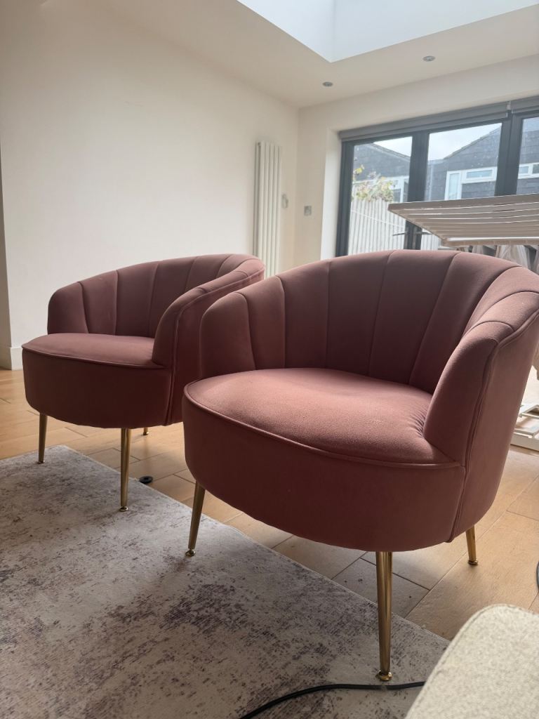 2 Dunelm armchairs 