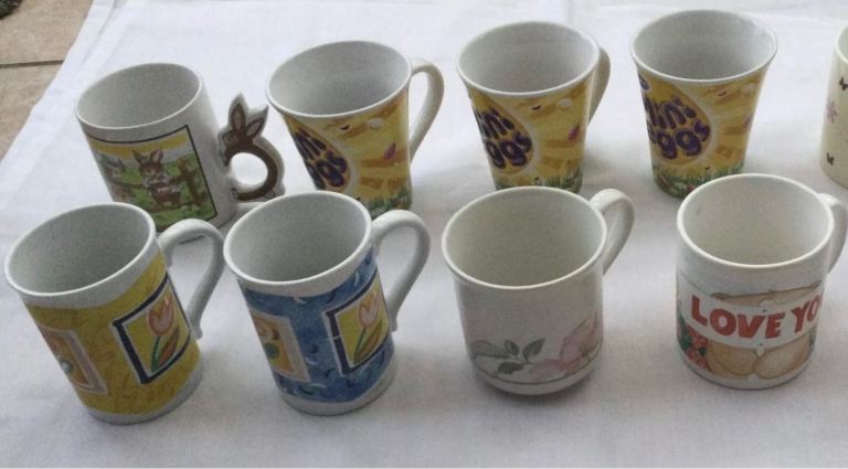8 x Mugs   