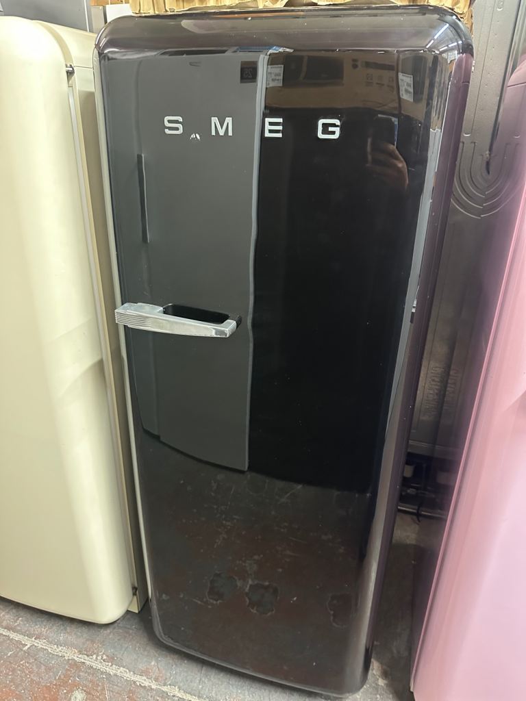 BLACK SMEG FAB28 FRIDGE FREEZER 