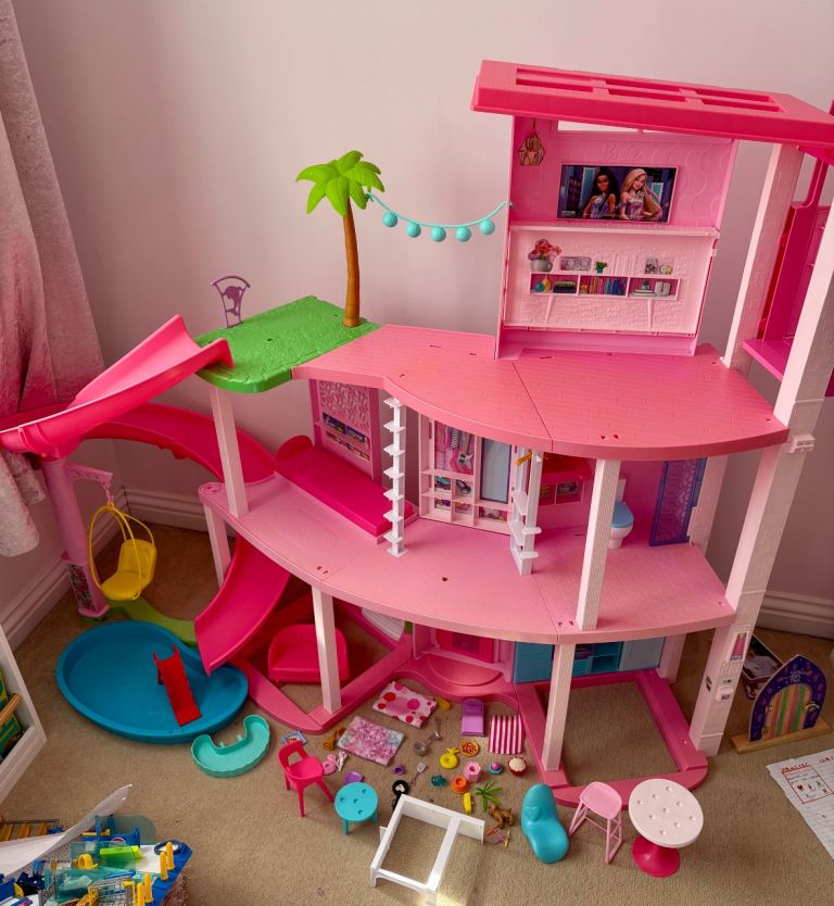 Barbie dream house playset 