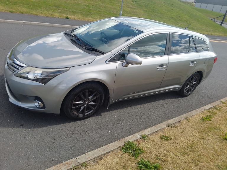 Toyota, AVENSIS, Estate, 2012, 2 keys, Manual, 1998 (cc), 5 doors