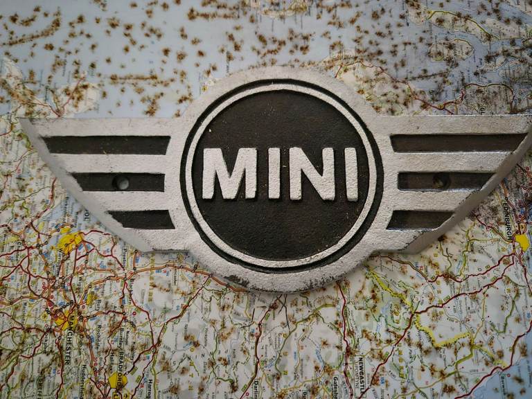 Mini cast iron sign 