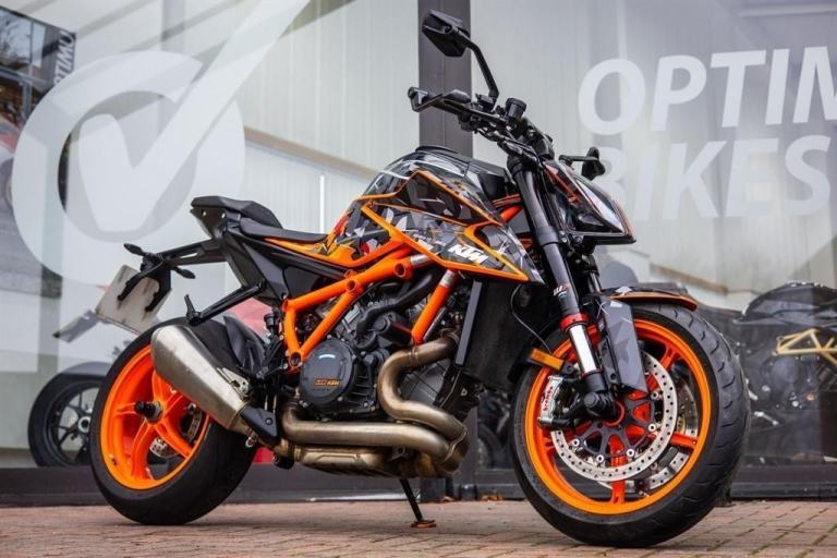 KTM Superduke 1290 R ! TRACK & TECH PACK ! DECAL KIT ! STUNNING