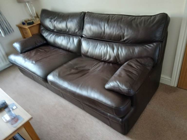 Beautiful brown leather 3 piece suite