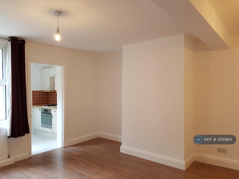1 bedroom flat in Oval Road, Croydon, CR0 (1 bed) (#3013814)