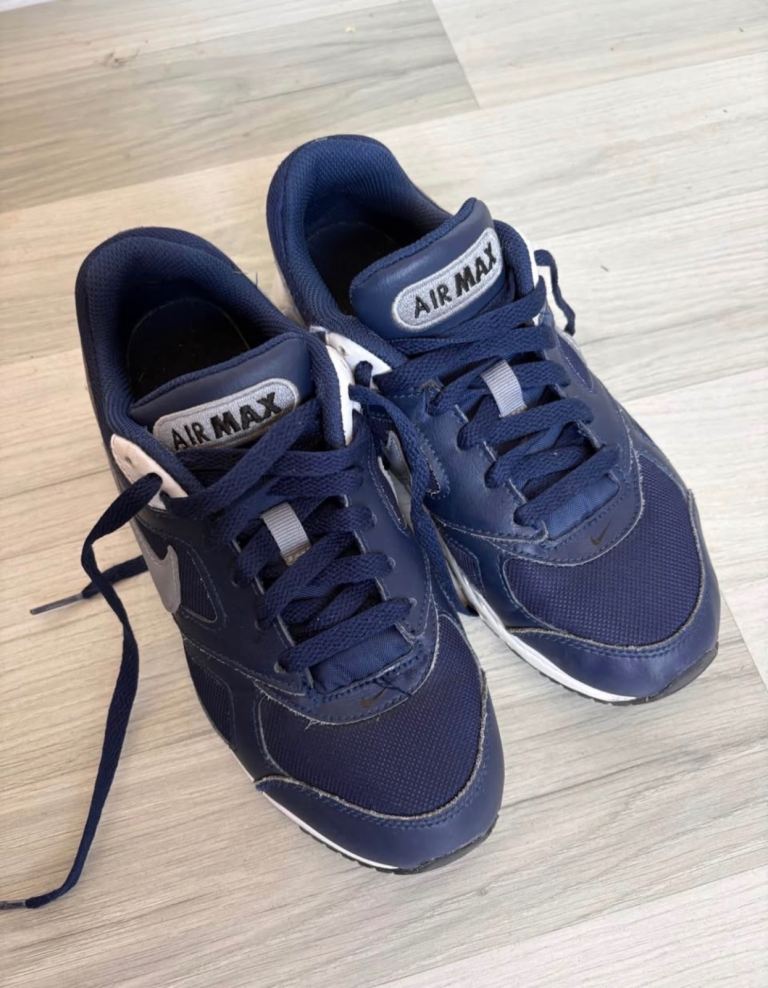 Nike Air Max Trainers UK 4 – Blue, Good Condition