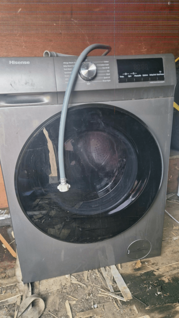 Hisense washing machine great condition as was only used for few month before went in to storage 