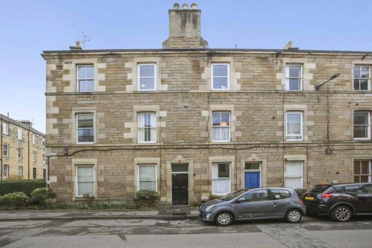 Attractive, 2 bedroom, unfurnished, ground floor flat in Viewforth – available soon