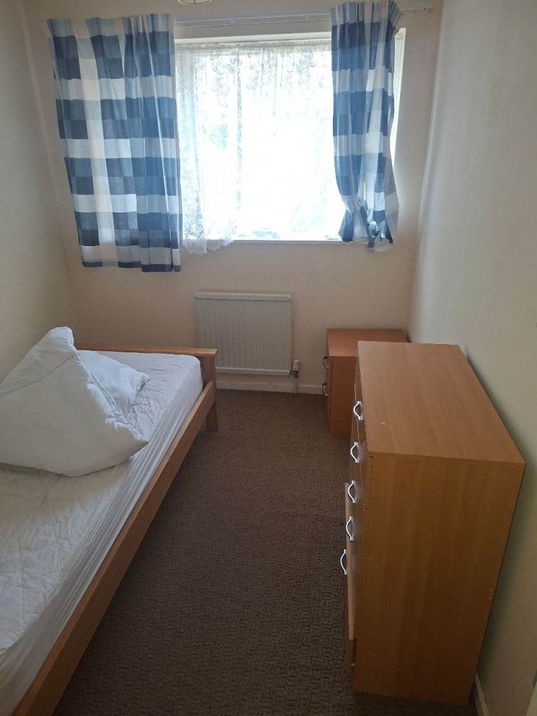 Room to rent heartsease norwich
