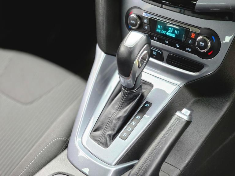 2013 Ford Focus 1.6 Titanium Powershift Euro 5 5dr ESTATE Petrol Automatic