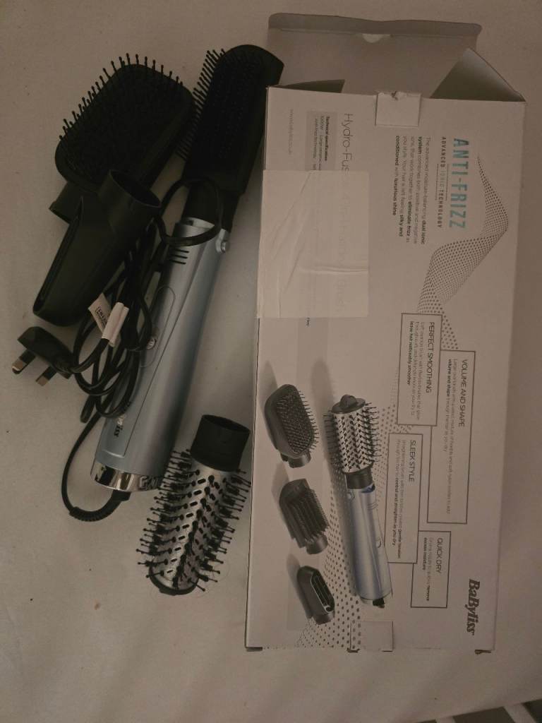 BaByliss Hydro-Fusion Anti-Frizz 4 in 1 Hair Dryer Brush