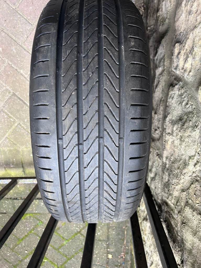 4x Continental Premium Contact C tyres 215/50 R17 V XL. Only used for 6 months (4000 miles)