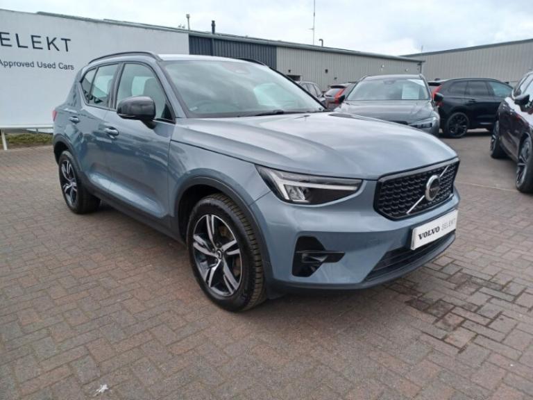 VOLVO XC40 2.0 B4P Plus Dark 5dr AWD Auto