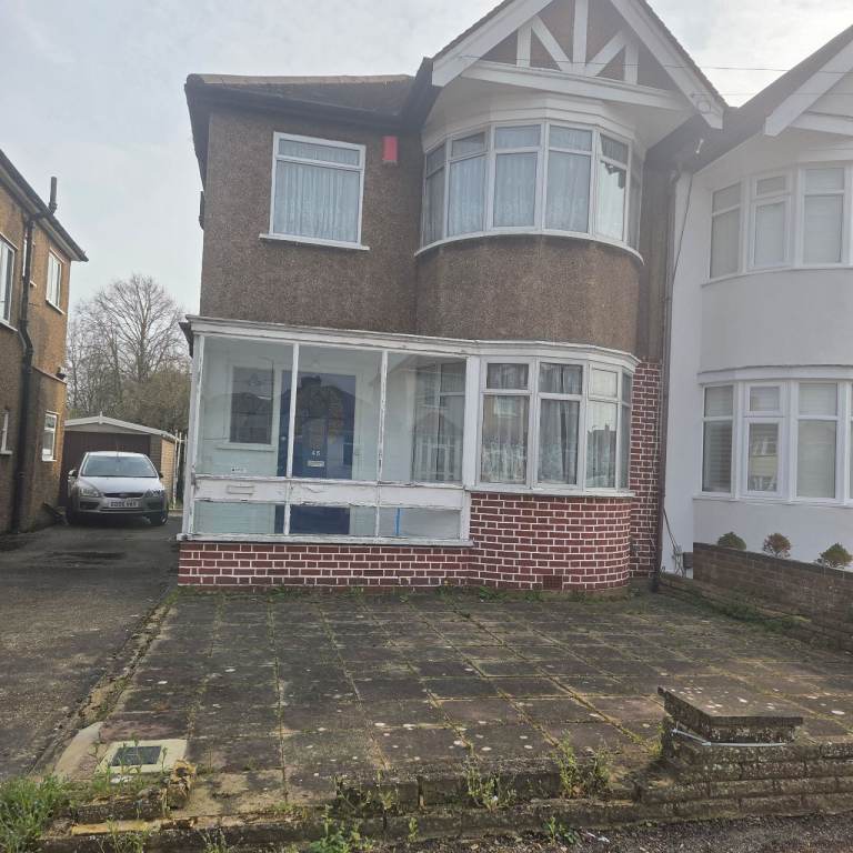 3 bedroom extended semi detached house FOR SALE