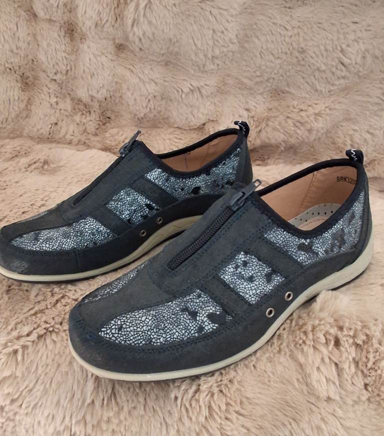 Pavers ladies trainers