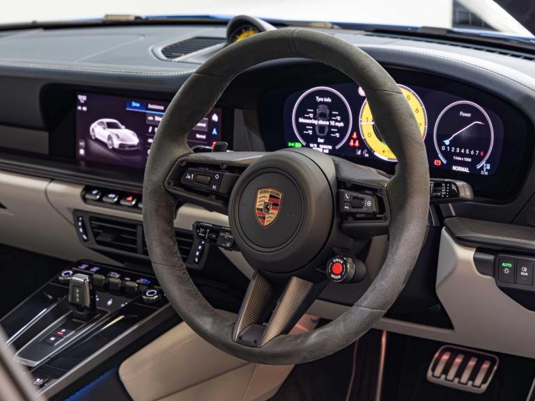 2024 Porsche 911 GTS t-Hybrid 2dr PDK COUPE PETROL/ELECTRIC Automatic