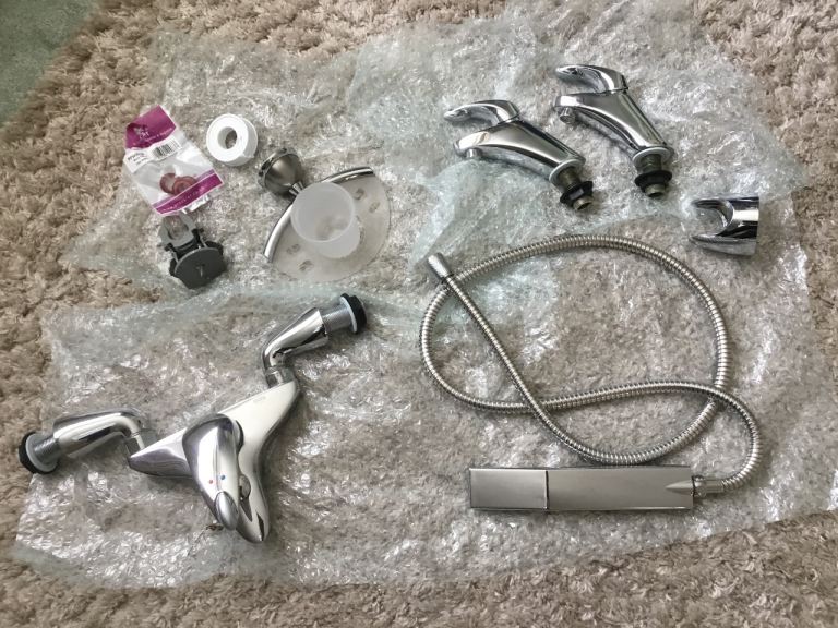 Mira bathroom set