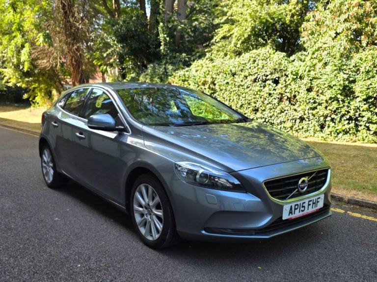 2015 Volvo V40 T3 [152] SE Lux Nav 5dr HATCHBACK PETROL Manual