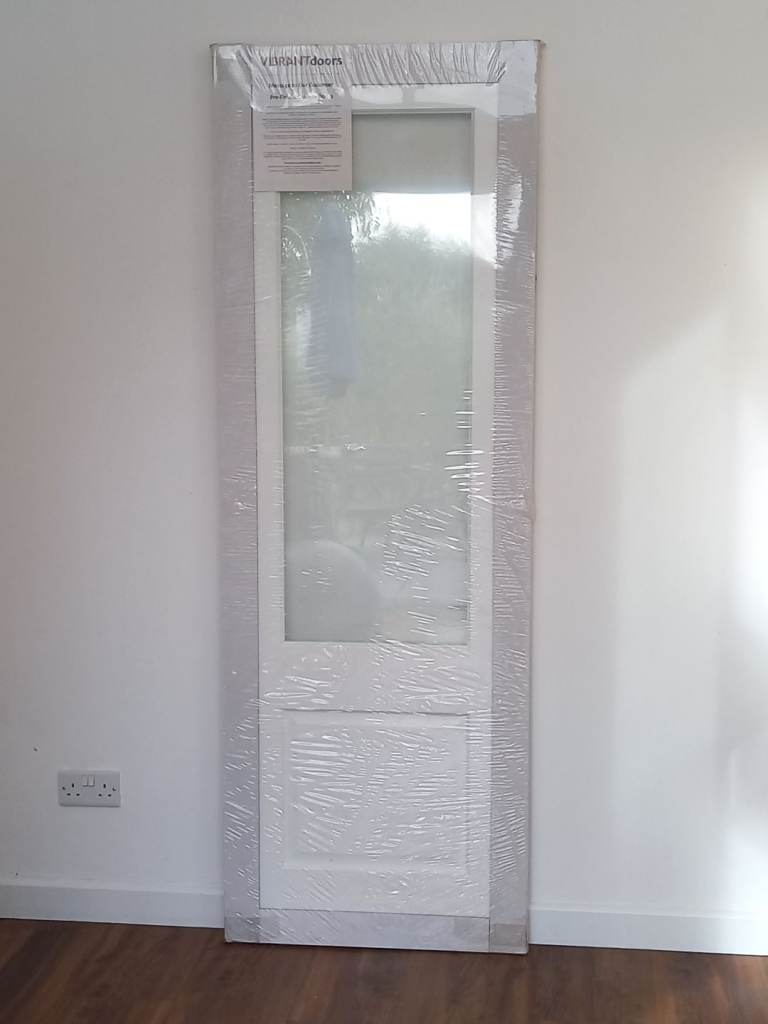 BRAND NEW High Quality White Painted Wood and Glazed Prefinished Internal Door 