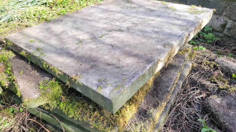 Concrete paving slabs