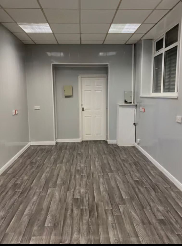 OFFICE/SMALL STORAGE UNIT FOR RENT ON KNOWSLEY INDUSTRIAL ESTATE