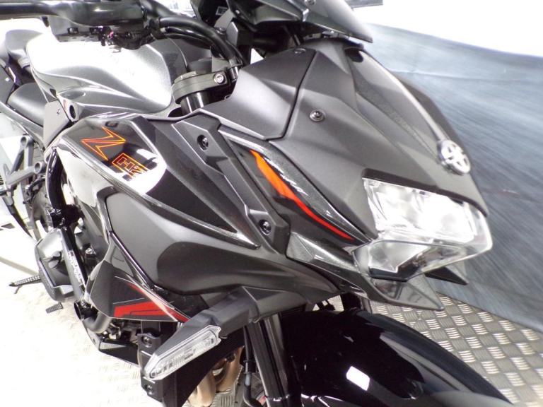 2025 KAWASAKI ZH2 WITH ONLY 1245 MILES FROM NEW