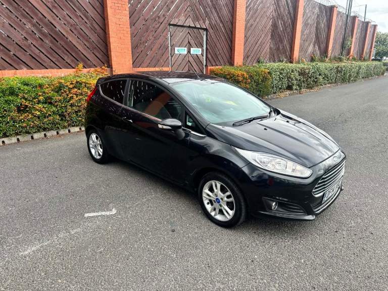 Ford, FIESTA, Hatchback, 2014, Manual, 1241 (cc), 3 doors