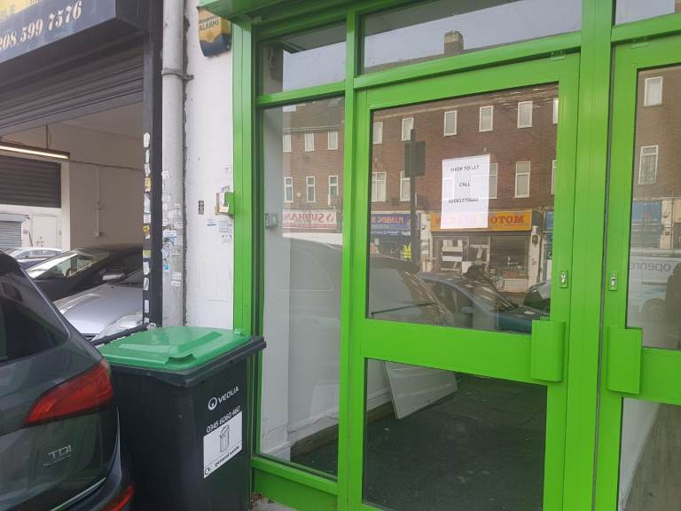Shop/Office  For Rent in Green Lane DAGENHAM, RM8
