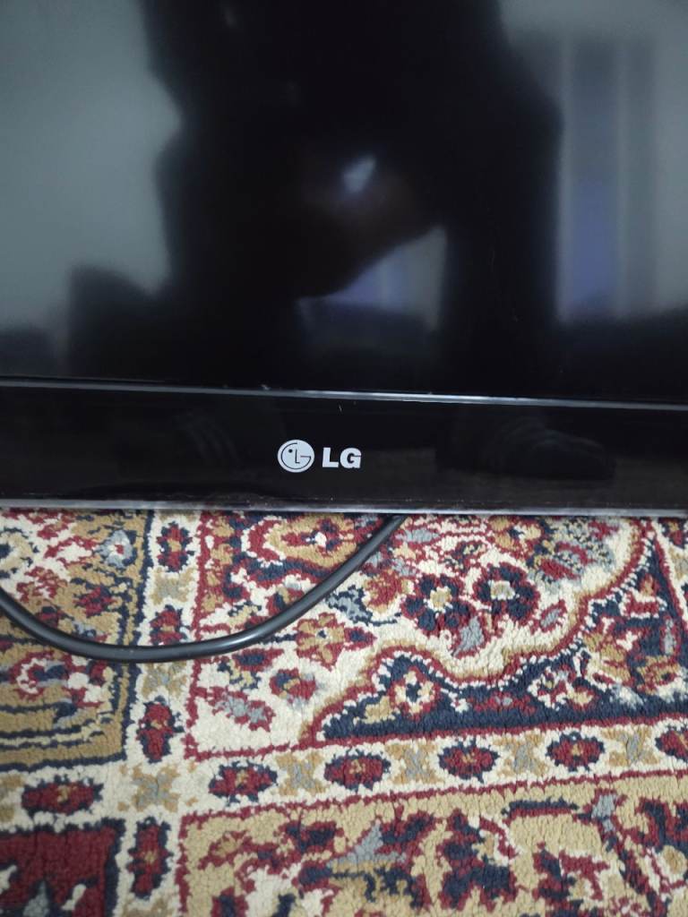 LG 47" LED