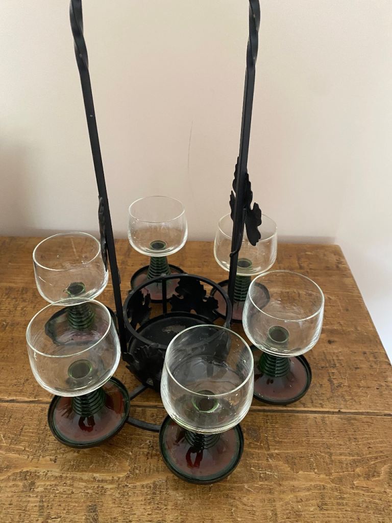 Romer style glasses &  metal grapevine motif stand 