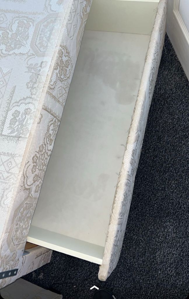 Double divan bed 