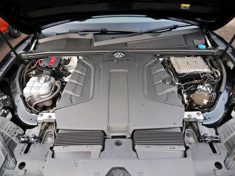 2019 Volkswagen Touareg 3.0 V6 TDI 4Motion R-Line Tech 5dr Tip Auto ESTATE DIESEL Automatic