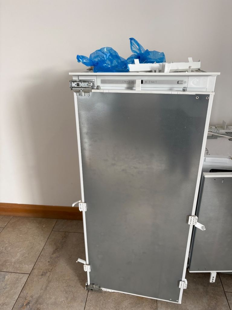 Neff integrated larder fridge 