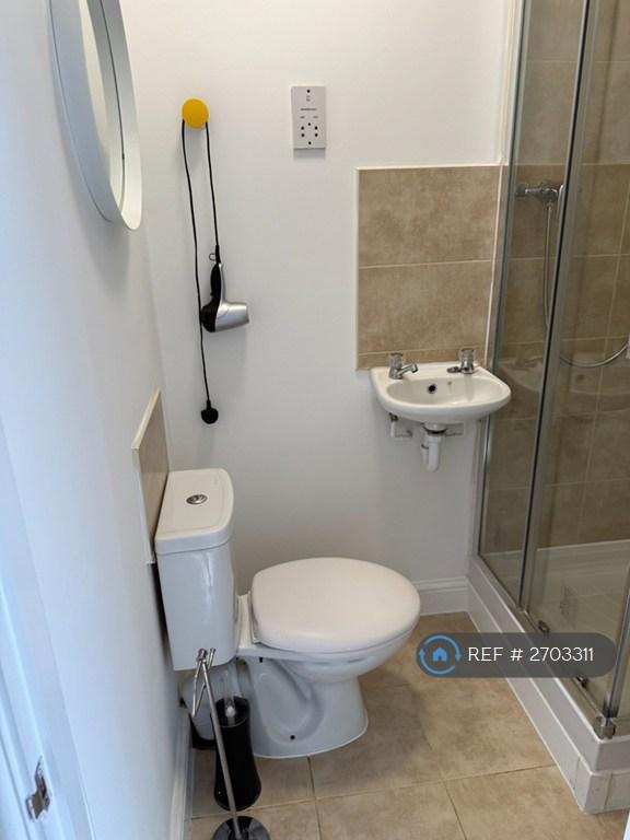 4 bedroom house in Wisley Avenue, Milton Keynes, MK13 (4 bed) (#2703311)