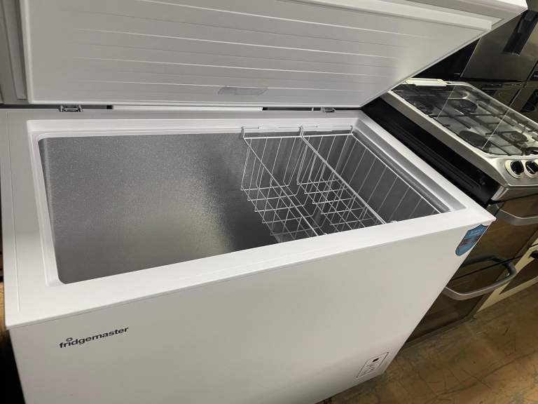 White 247 ltrs freezer 