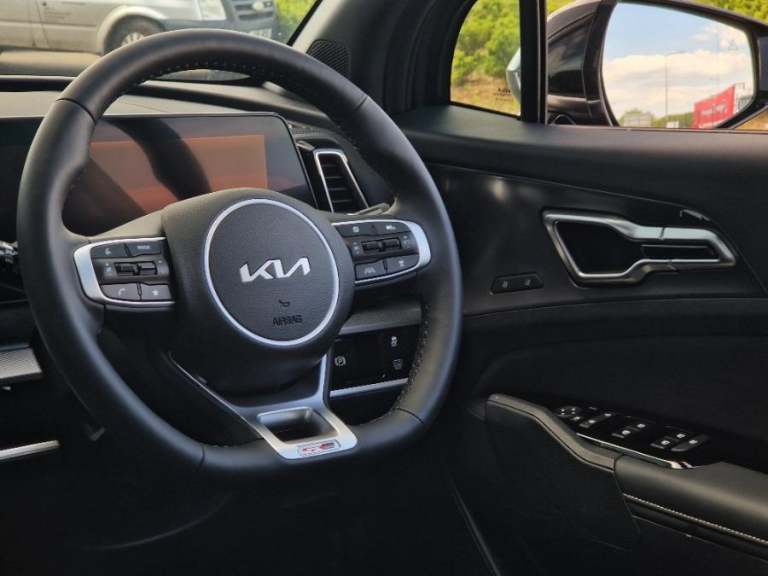 2025 Kia Sportage 1.6 h T-GDi GT-Line S SUV 5dr Petrol Hybrid Auto Euro 6 (s/s) (207 bhp) ESTATE ...