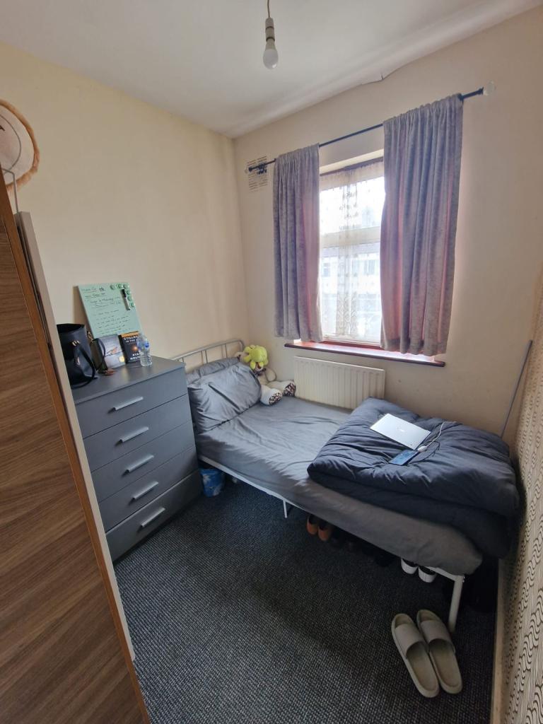 Box room in ilford 