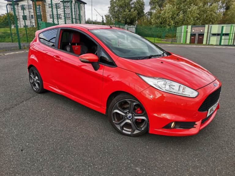 2016 FORD FIESTA ST-2 200BHP TUBRO 1.6 PETROL - FSH - MOT JUNE 2027 -1 OWNER FROM NEW