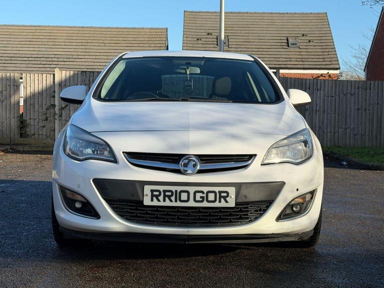 2014 Vauxhall Astra 1.7 CDTi ecoFLEX SRi Euro 5 (s/s) 5dr HATCHBACK Diesel Manual