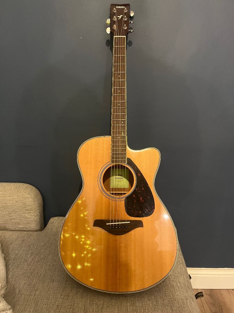 image for Yamaha Acoustic Guitar 