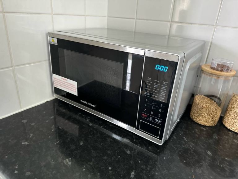 Microwave with Grill | Like New