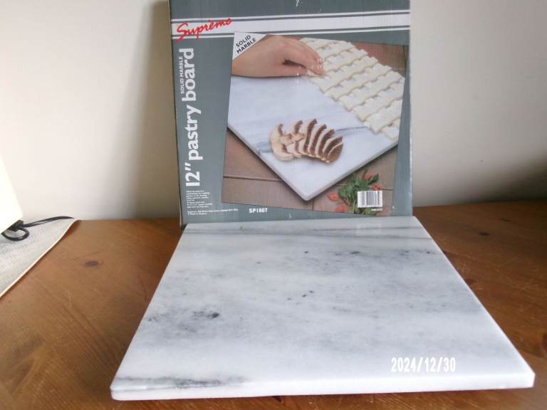 SOLID MARBLE 12 ins. CHEESE PASTRY CHOPPING CAKE SERVING BOARD WITH NON-SLIP FEET