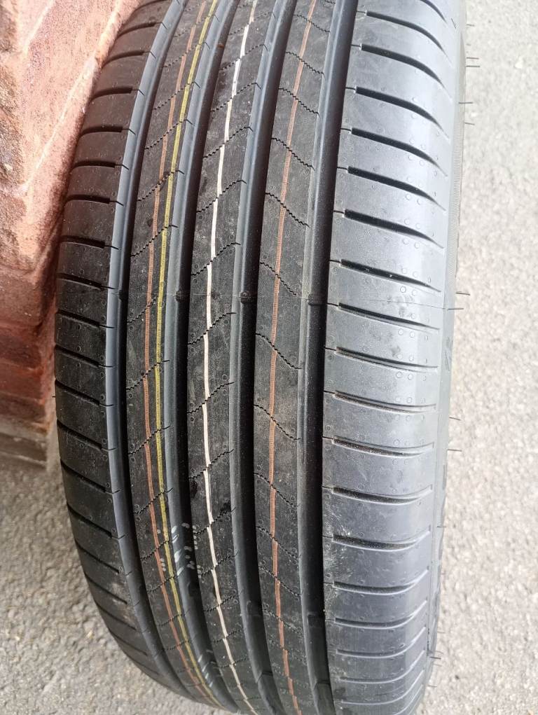 Bridgestone Turanza tyre, Unused, Like-New Tyre 215/60/16 99V