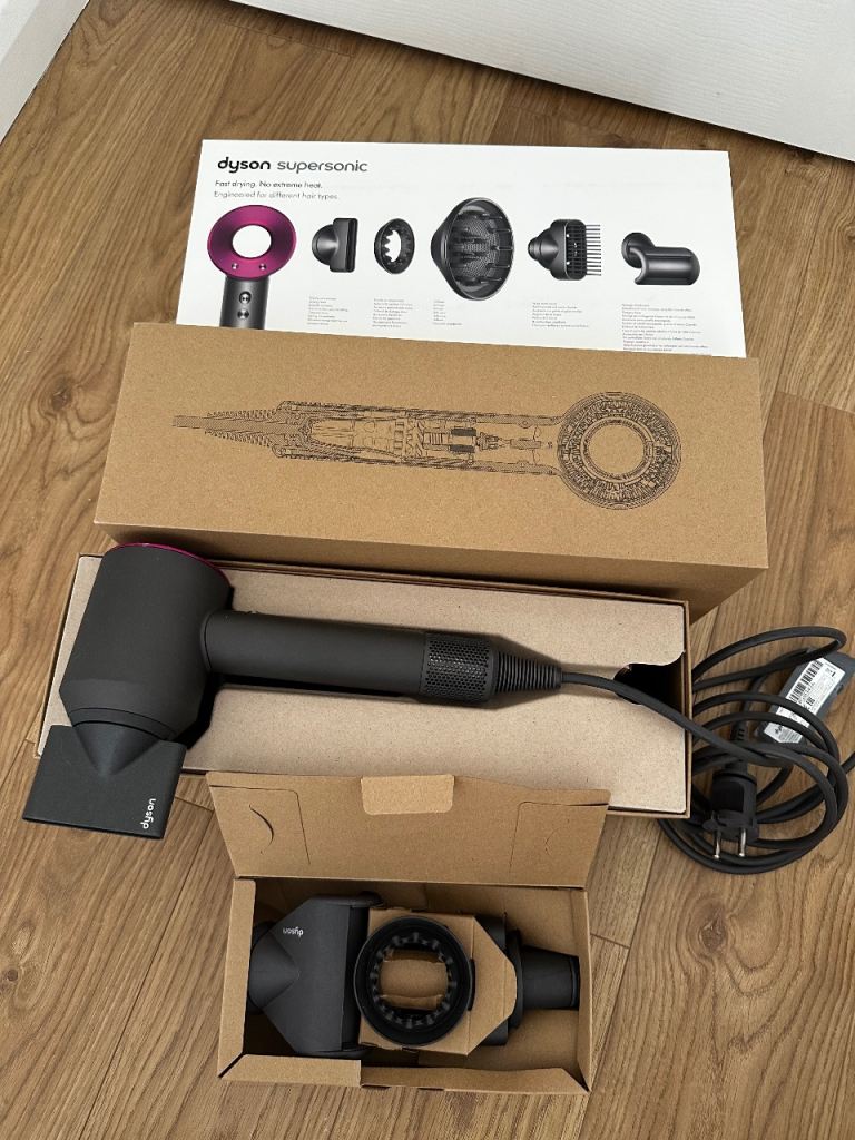 Dyson Supersonic Hair Dryer – Black, Excellent Condition