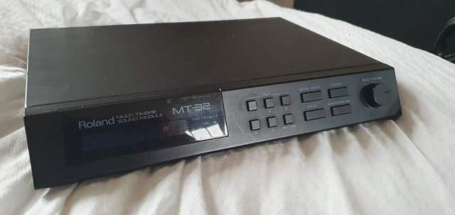 Roland MT-32 Midi Multi-Timbral Sound Module 1980s Classic Tested