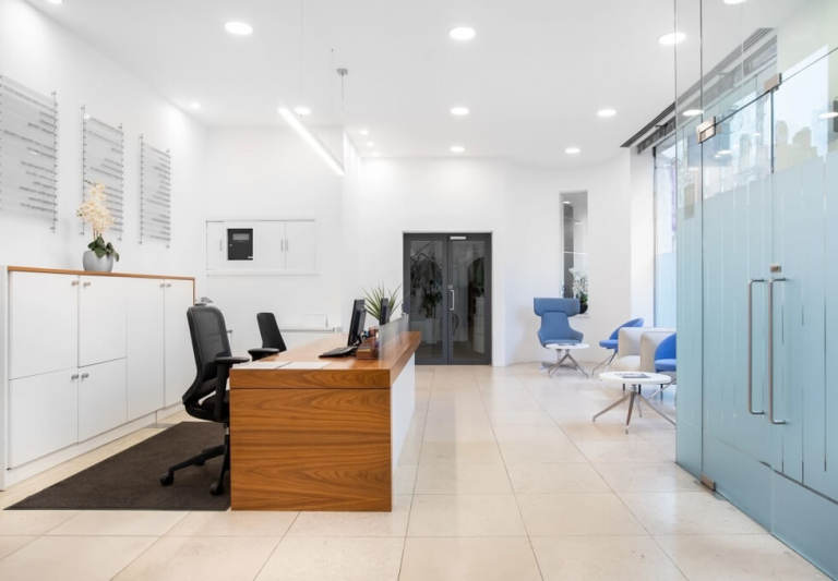 *Euston* Private Offices: 9 to 50 desks | Serviced Office to Rent in NW1
