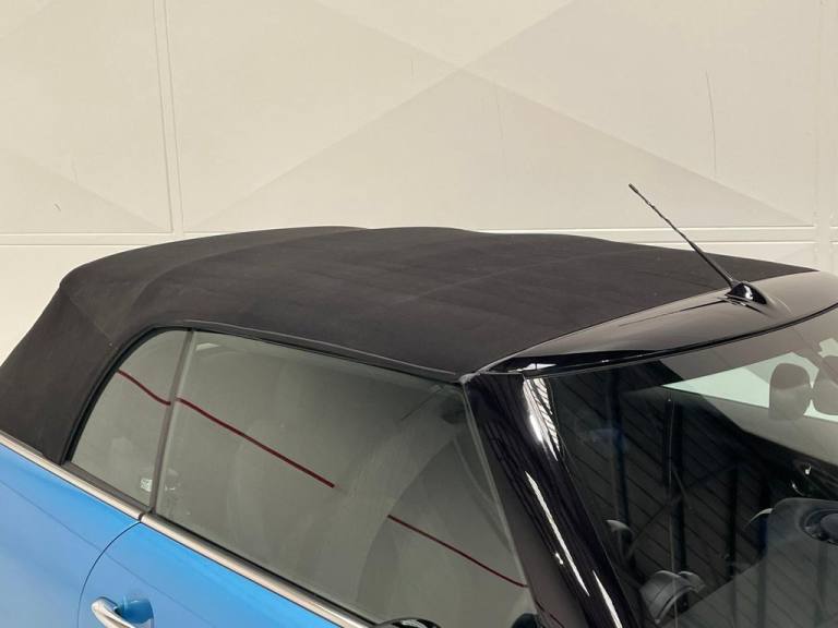 2018 MINI Convertible 1.5 Cooper Convertible 2dr Petrol Steptronic Euro 6 (s/s) (136 ps) Converti...