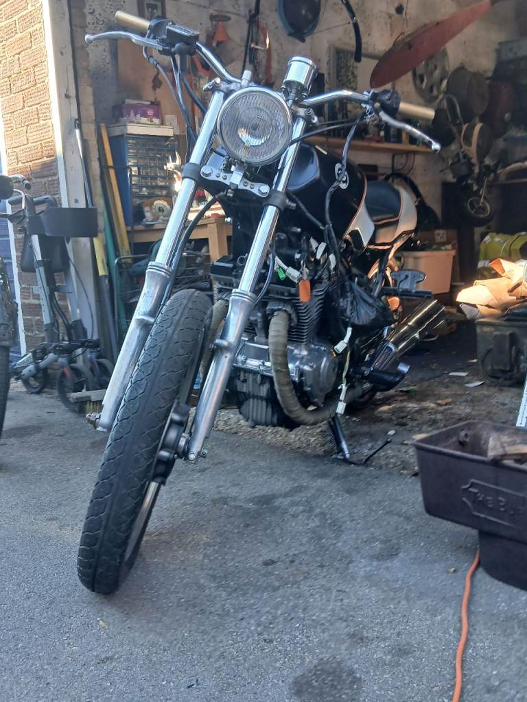 Yamaha, XS400 12E,DOHC  1982 393 (cc)