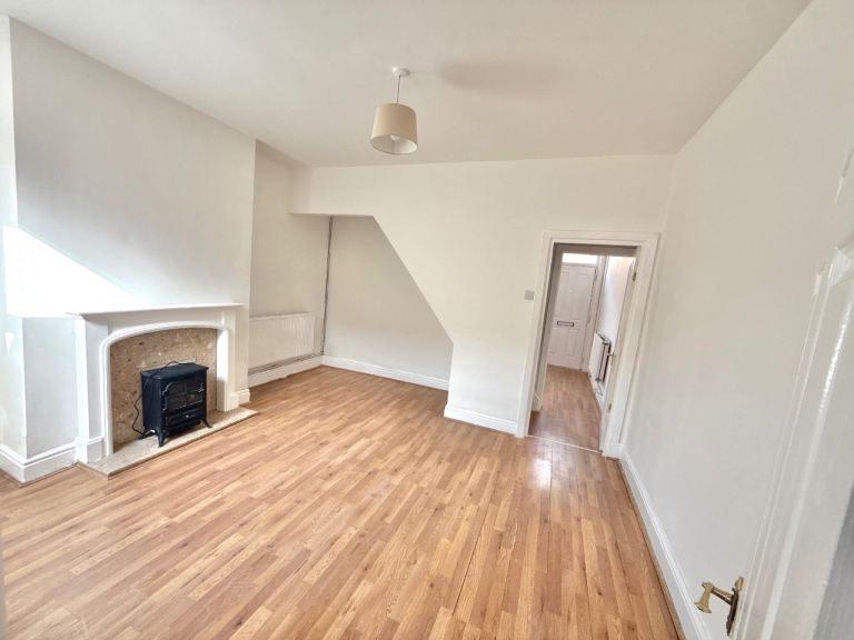 Newly Refurbished | 2 Bed, 2 Reception Room House
