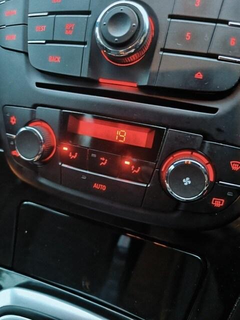 image for 2012 Vauxhall Insignia 2.0 CDTi SRi Vx-line Red Nav [160] 5dr HATCHBACK Diesel Manual